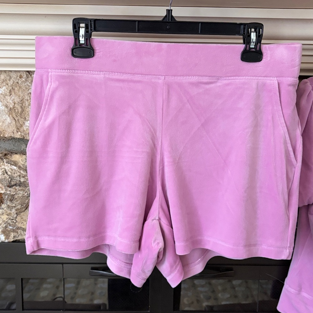 NWT Juicy Couture Velour tracksuit hoodie and shorts set size L choose one set - Picture 10 of 14
